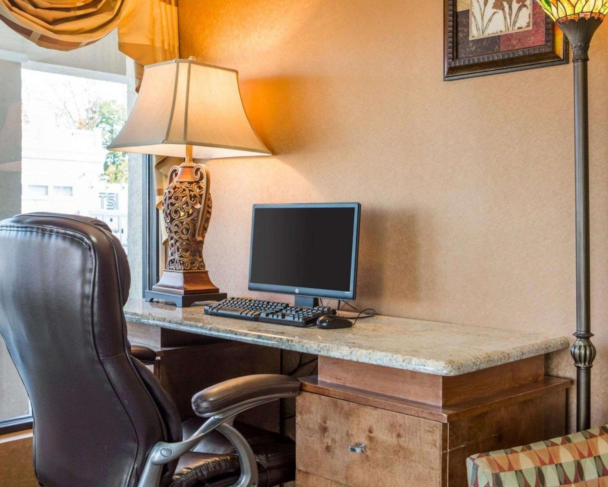 Quality Inn Вайнленд Экстерьер фото