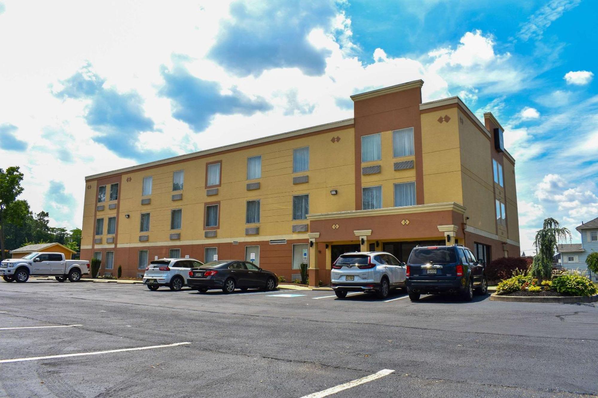 Quality Inn Вайнленд Экстерьер фото